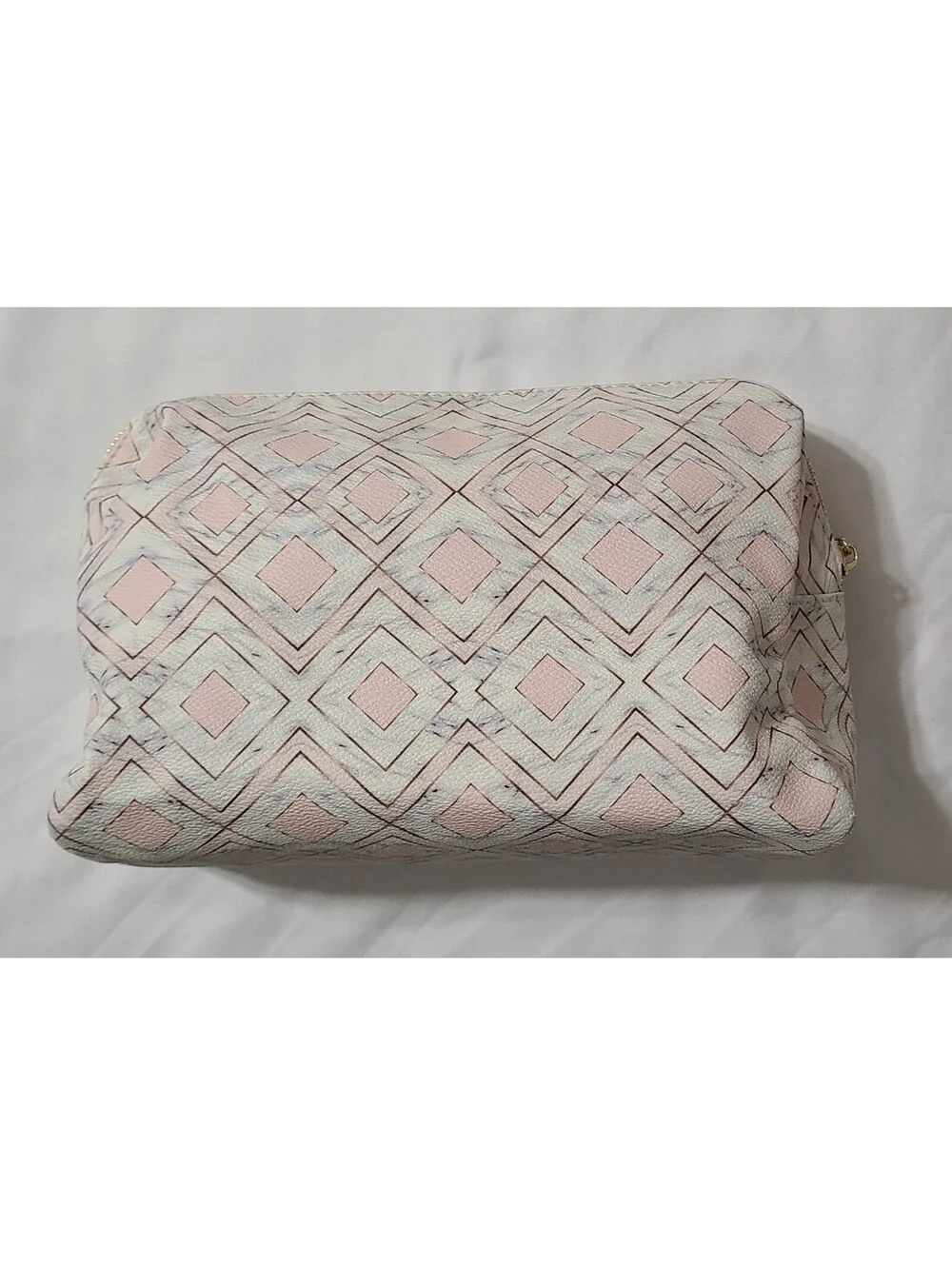 Vince Camuto Cosmetic Makeup Bag  White & Pink Geometric Diamonds Storage Pouch